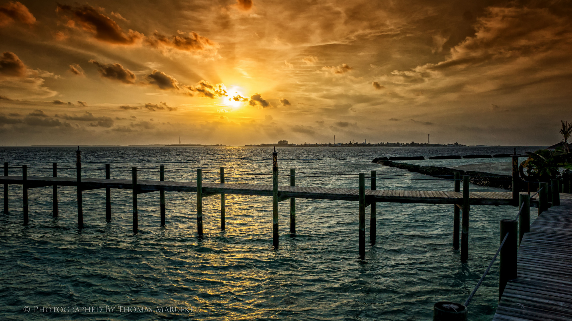 Sunset on Komandoo