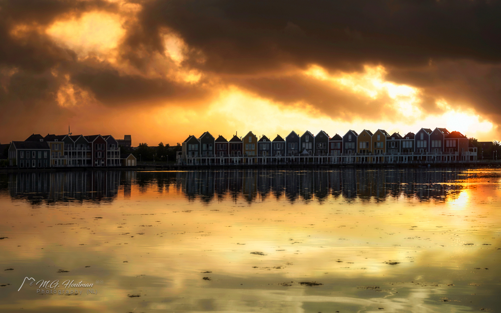 Sunset on the lake