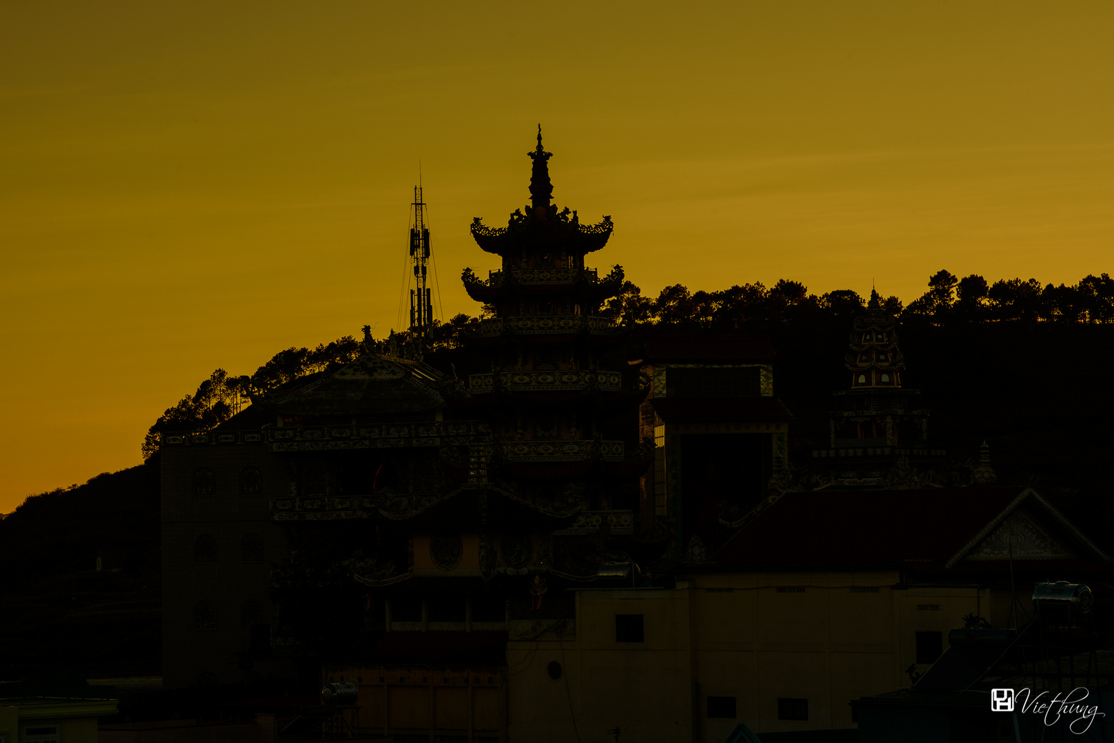 Sunset on the pagoda