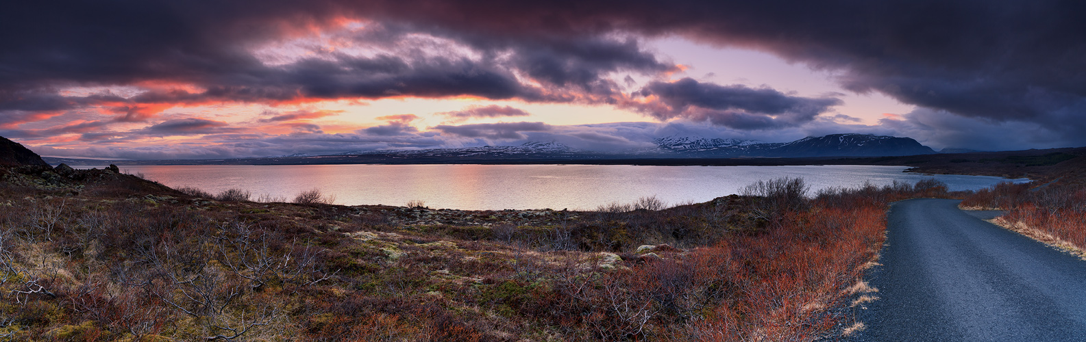 [ ... sunset over Þingvallavatn ]