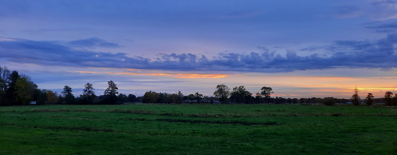 Sunset over the moor ...