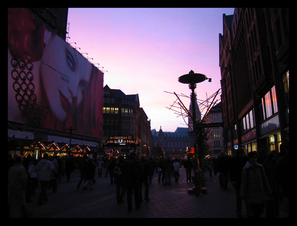 sunset over xmas-shopping