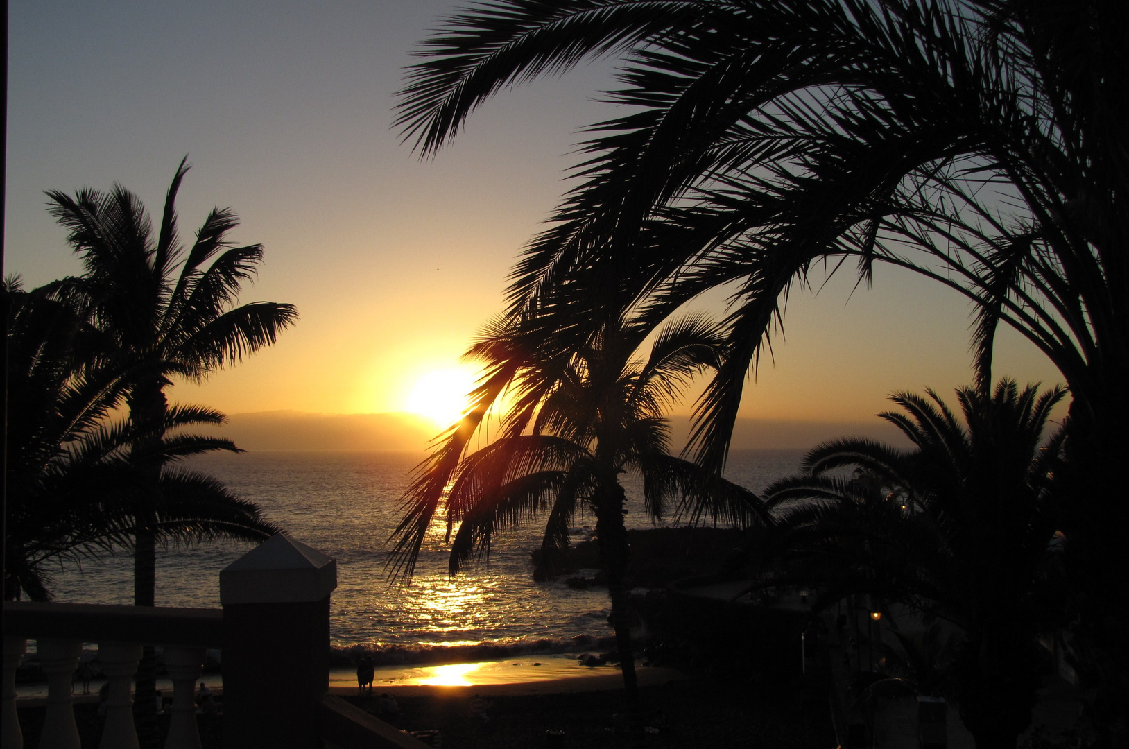 sunset playa la arena