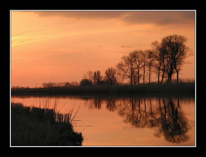 Sunset (river "de Mark", near Terheijden) 2