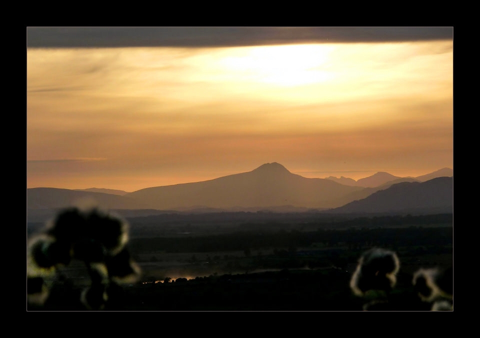 Sunset über Stirlingshire und den Trossachs Mountains