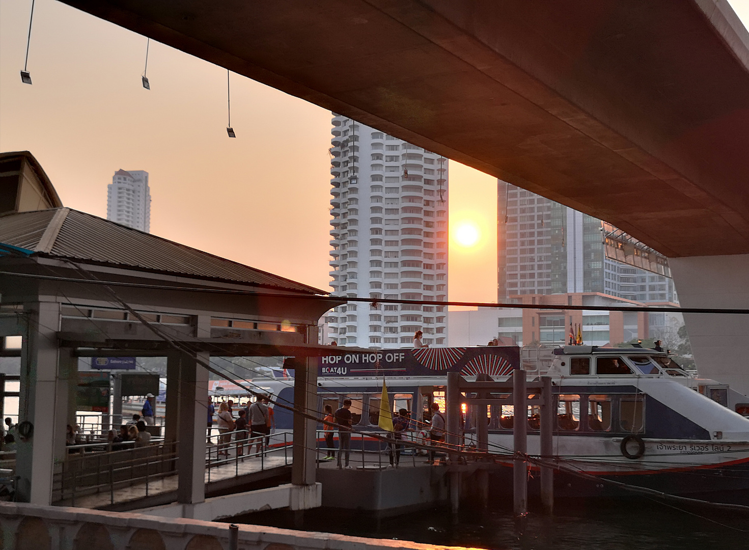 sunset under bridge Bangkok P20-20-col +3Fotos