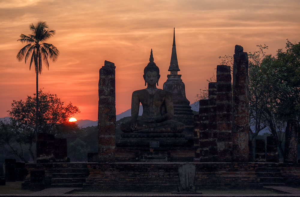 Sunset Wat Mahathat