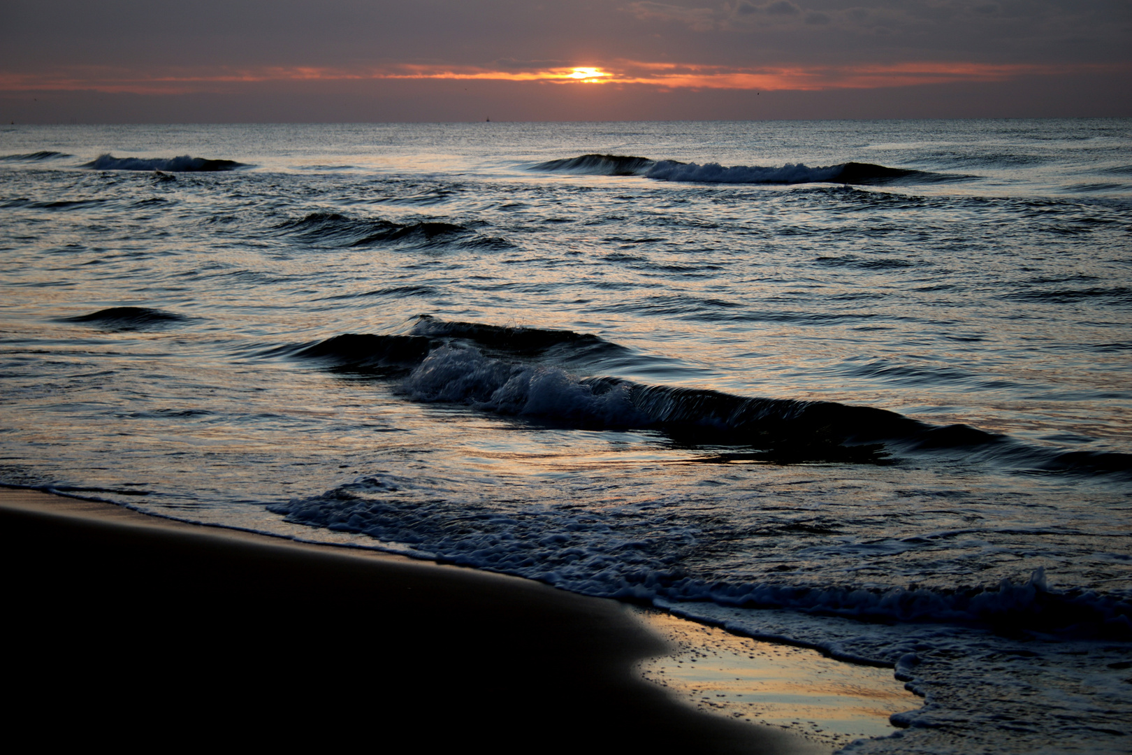 Sunset Waves - Skagen