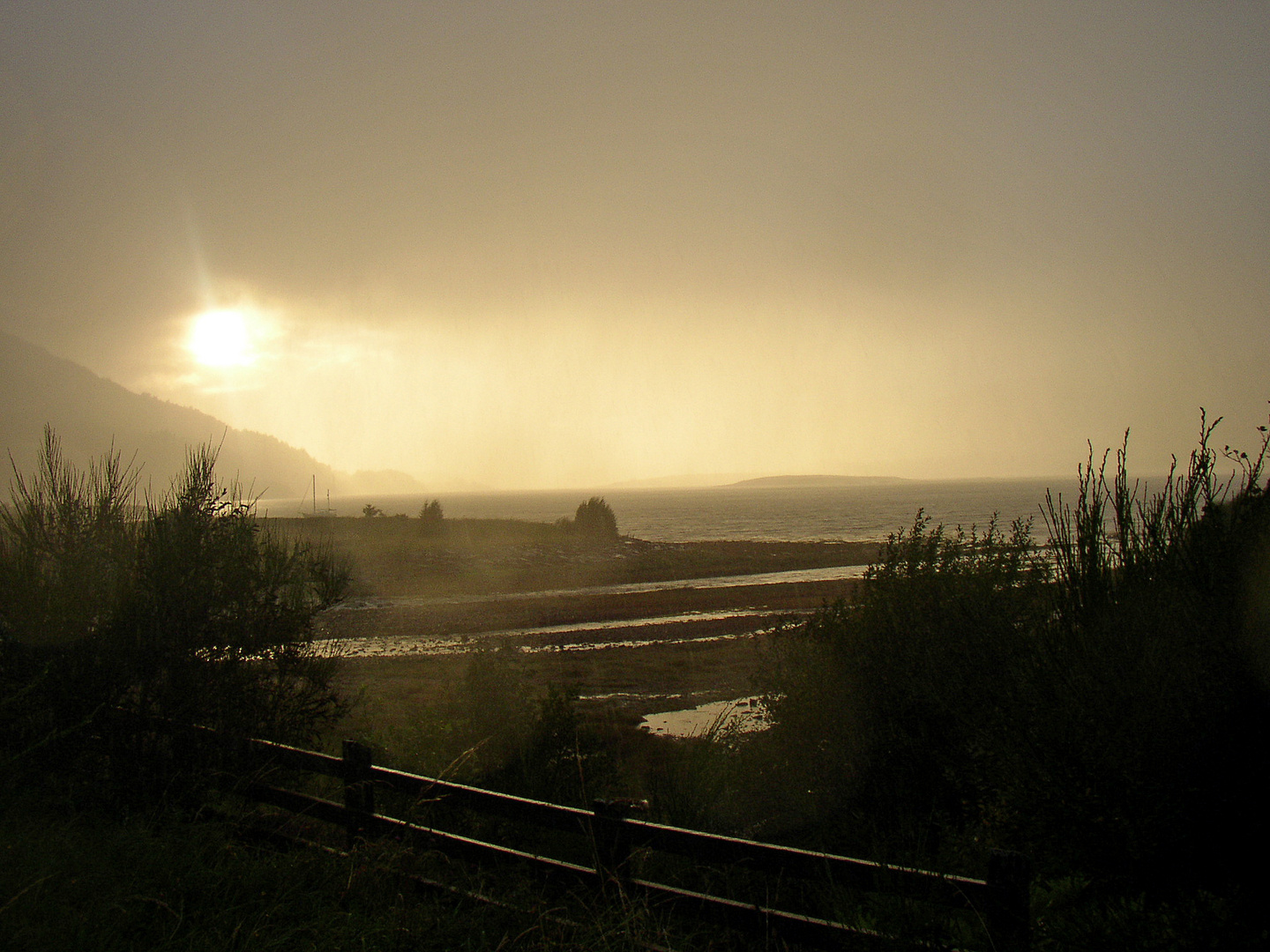 sunshine above loch leven