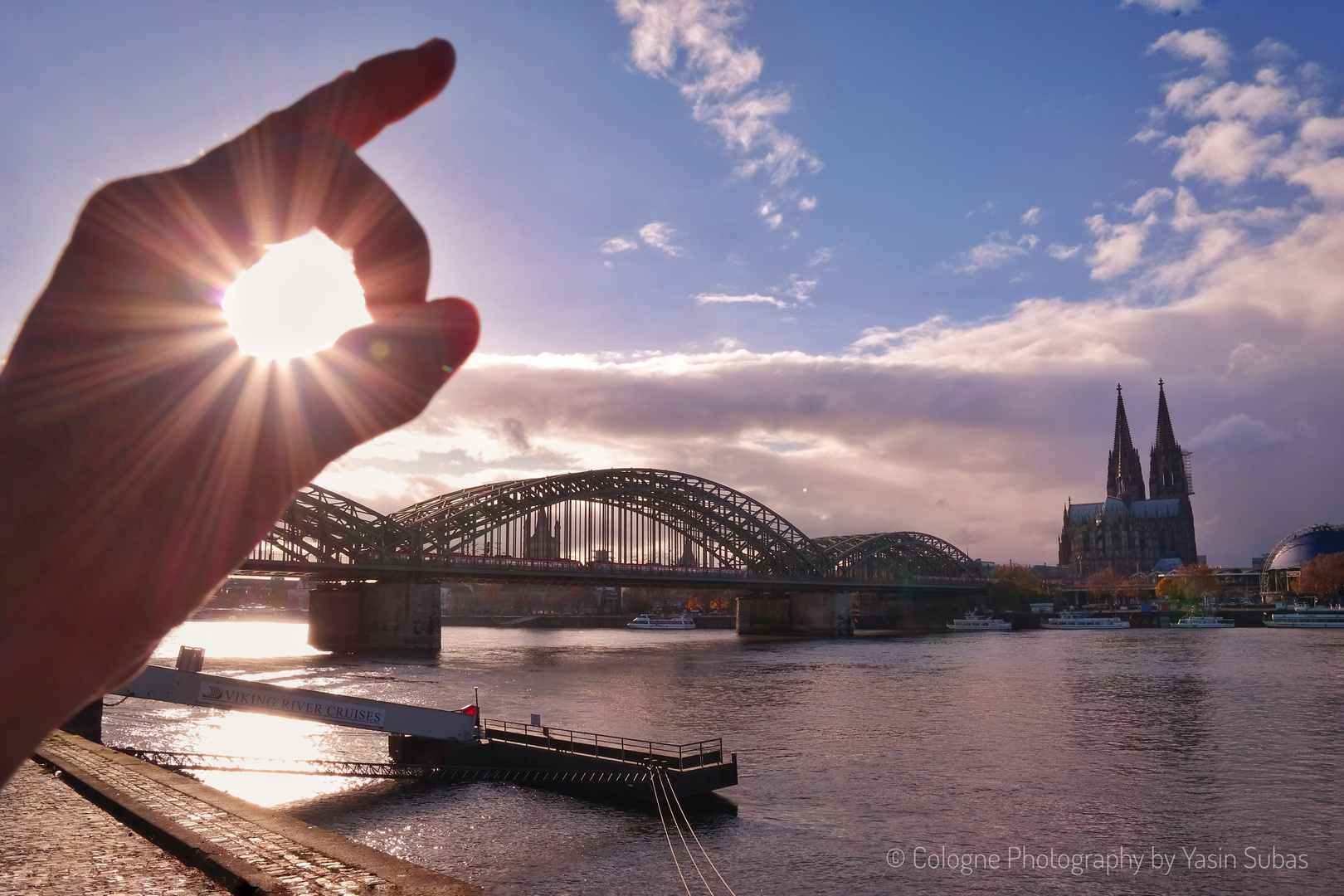 Sunshine through the Fingerring 