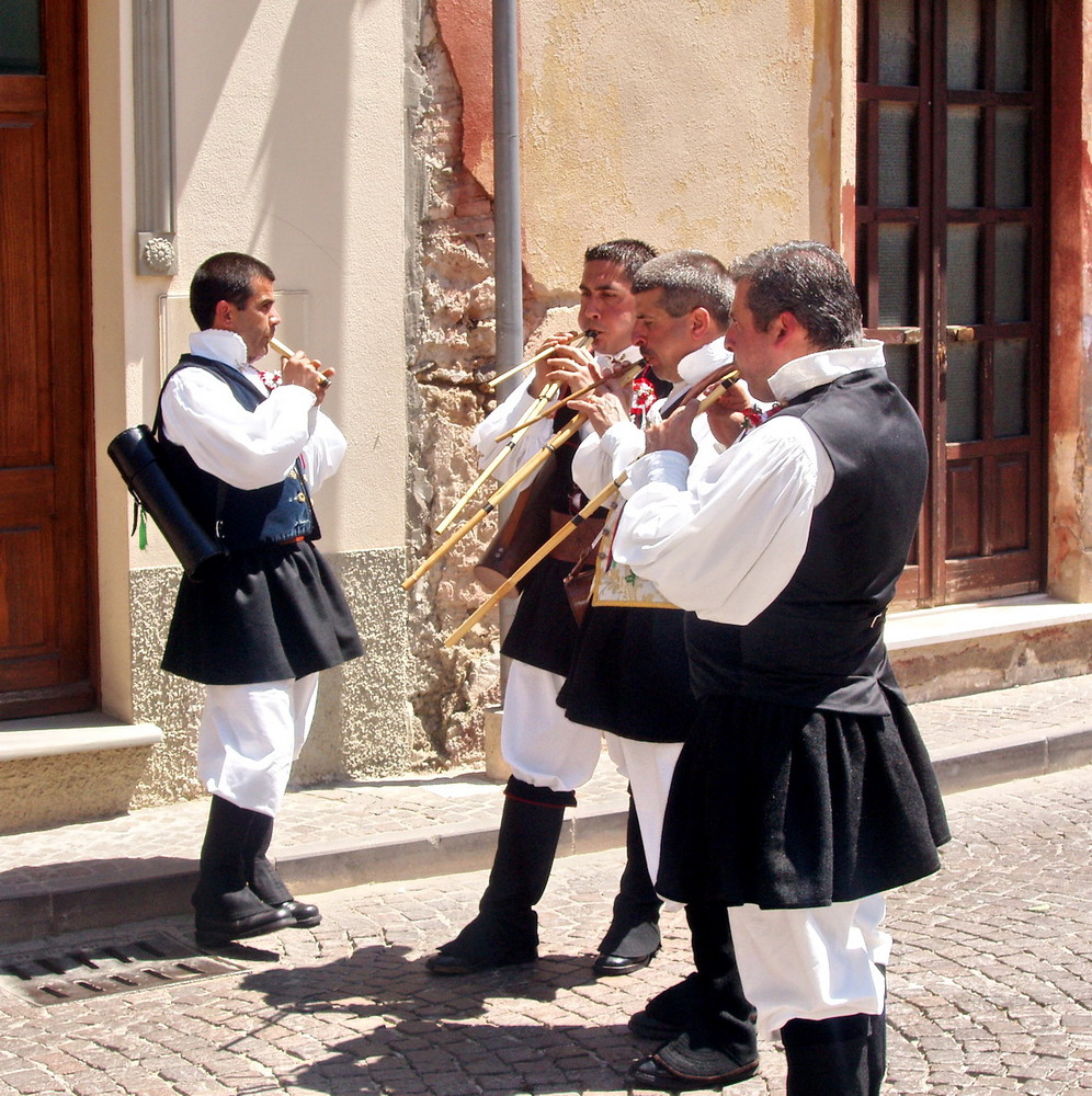 Suonatori di launeddas