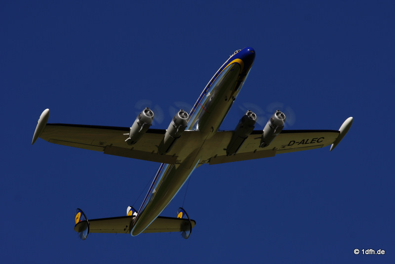 Super Constellation