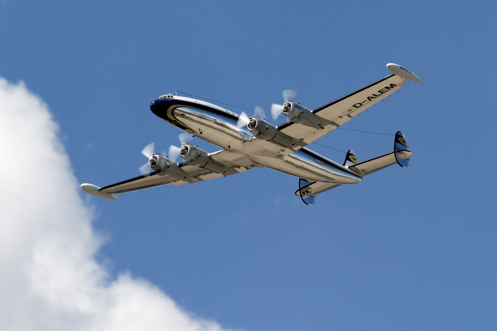 Super Constellation (2)