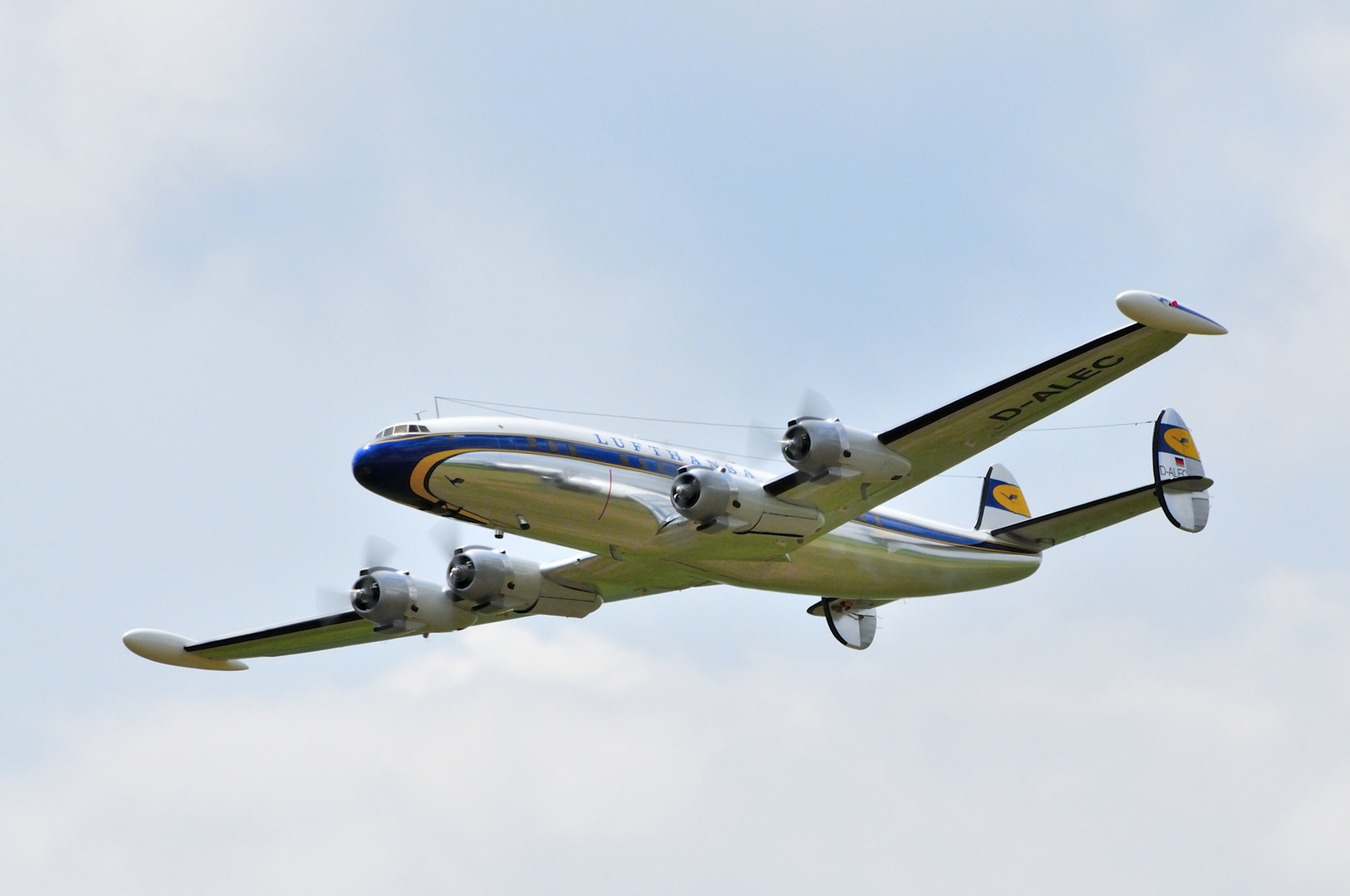 Super Constellation