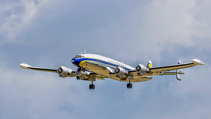 Super Constellation