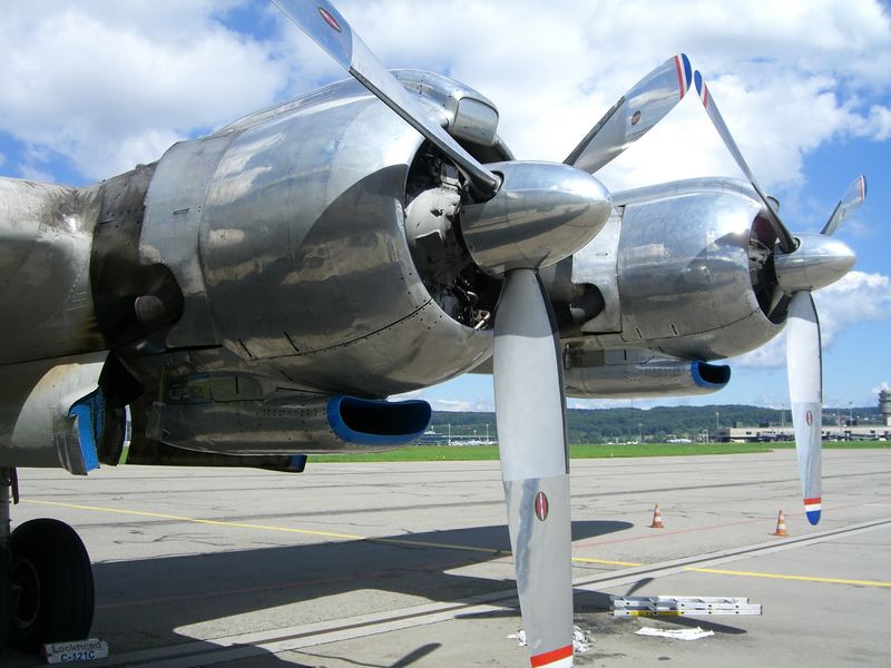 Super Constellation ( Conny )