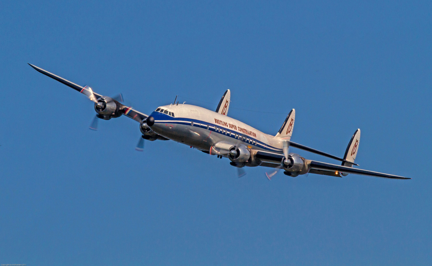 Super Constellation 