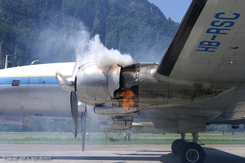 Super Constellation, Startup with fire, 29.06.08 LSFM