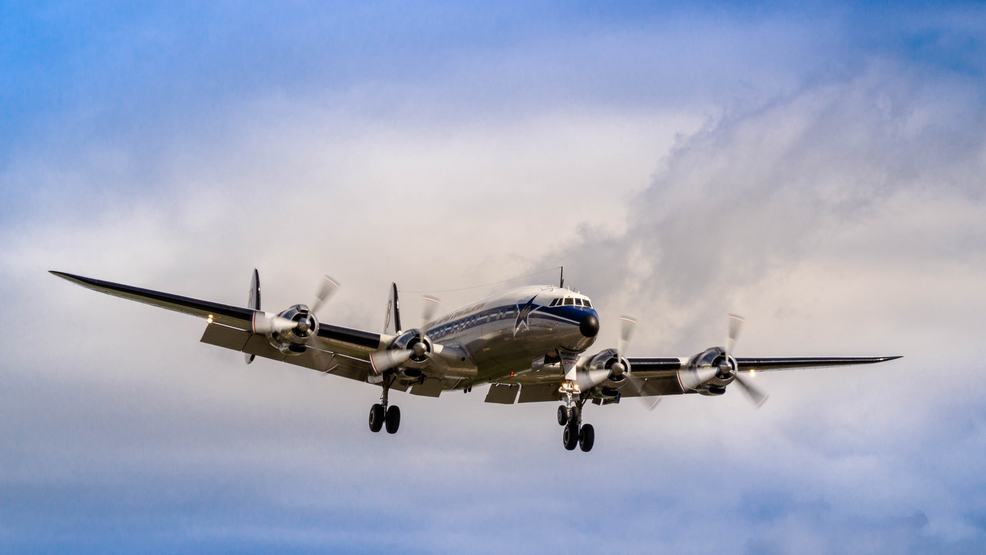 Super Constellation über Speyer