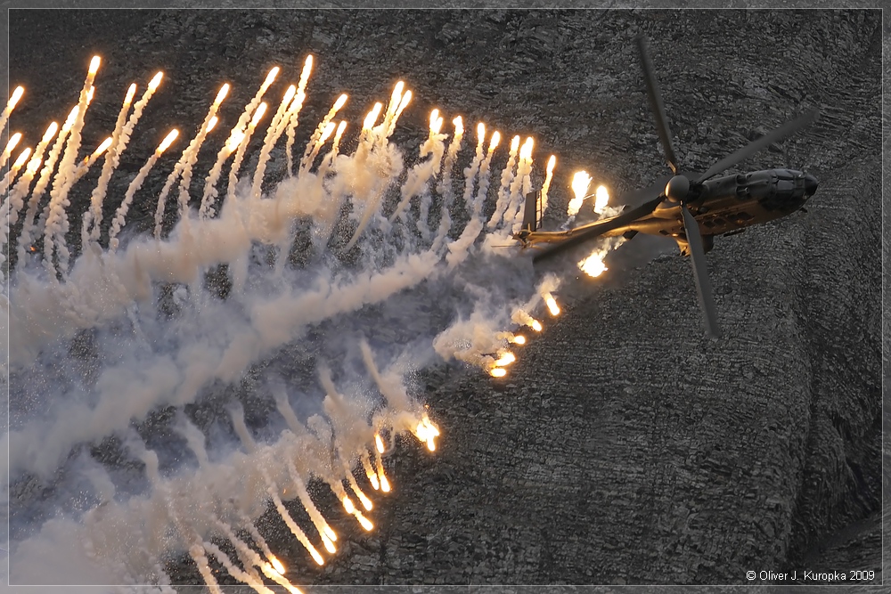 Super Puma Display Team "flares" @  Axalp 2009