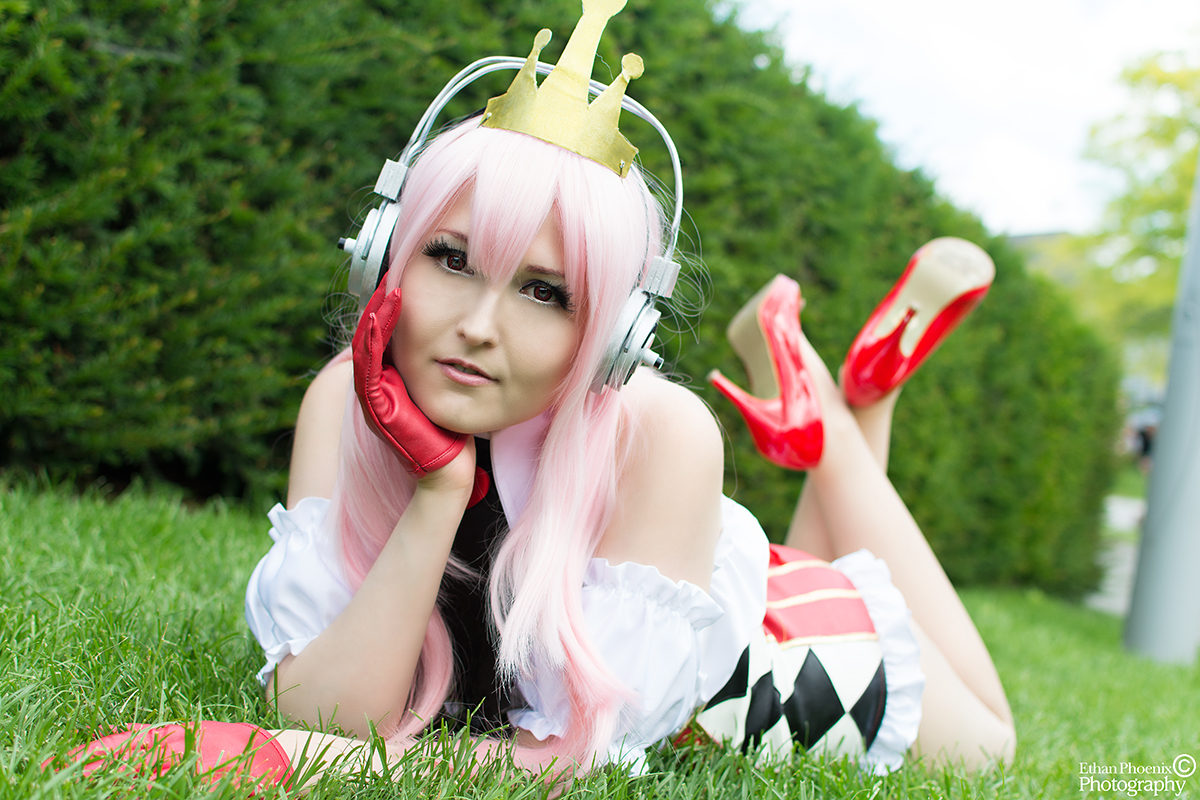 Super Sonico Queen of Hearts Version