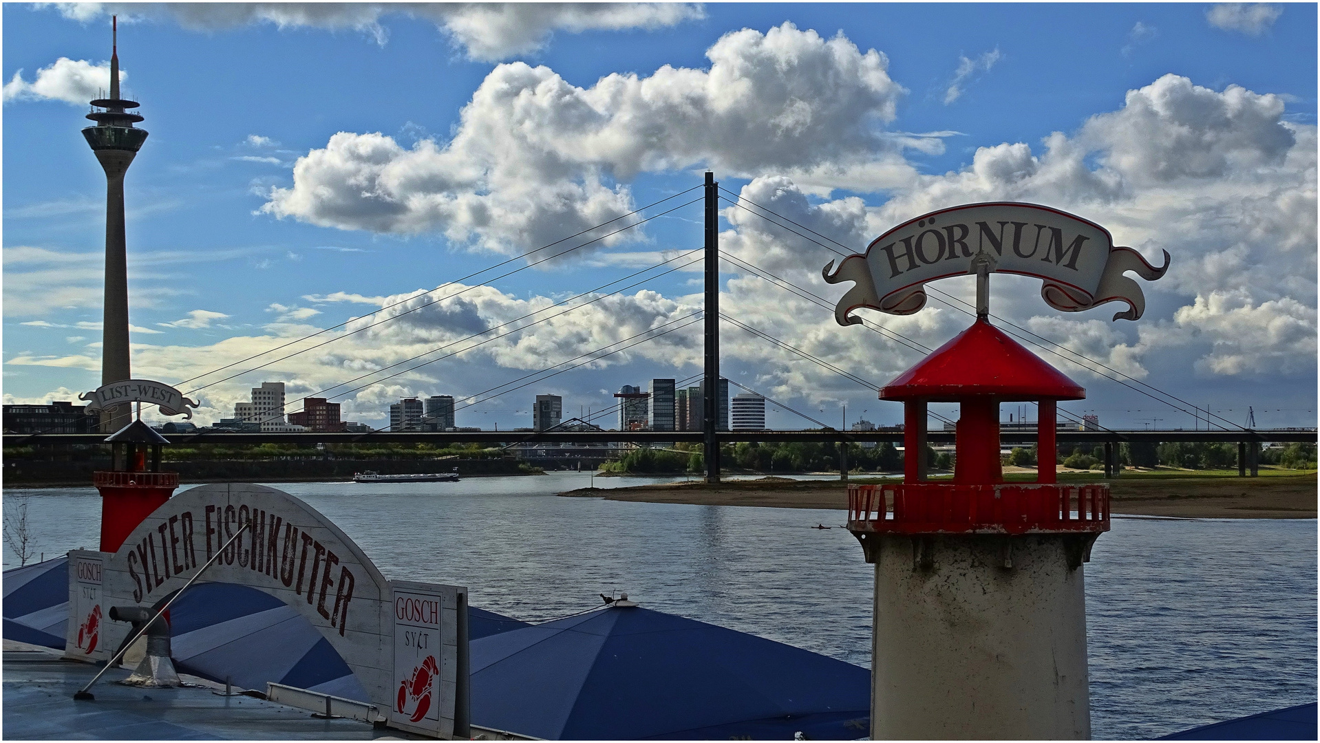 Super Wolken in Düsseldorf ...