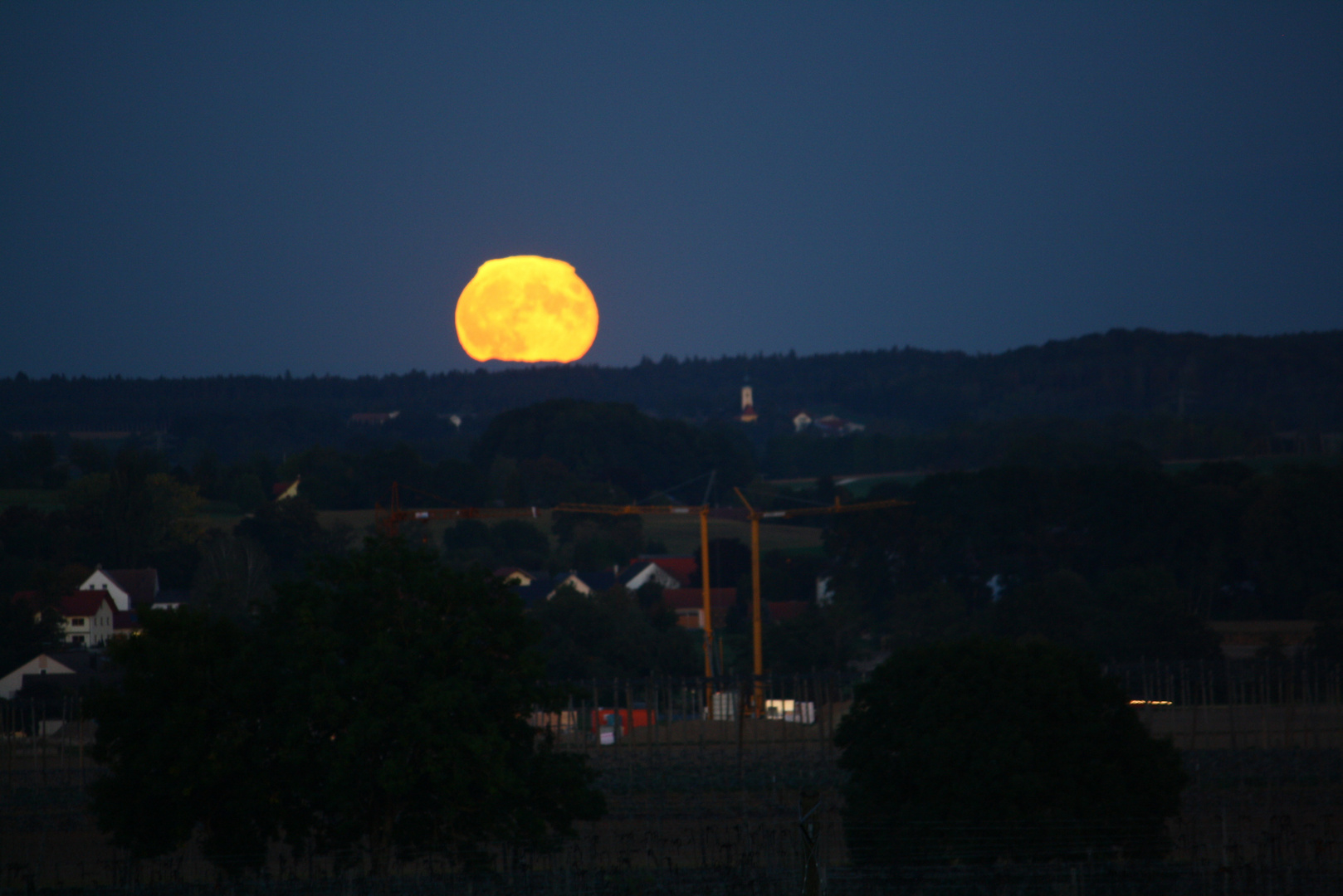 Supermond als Kürbis