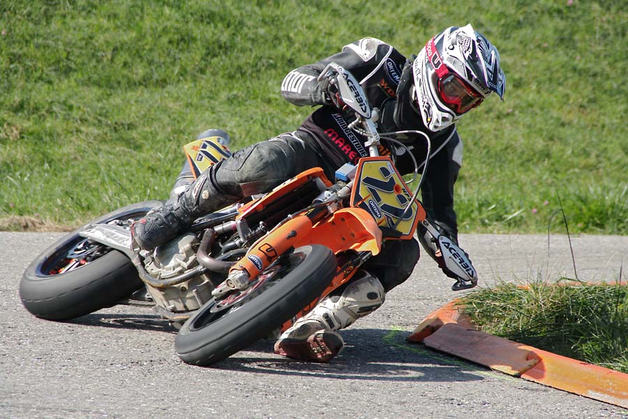 Supermoto