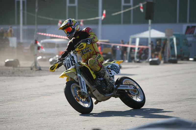 Supermoto