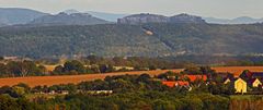 Superteleblick über Burkhartswalde bis zu den Tafelbergen...