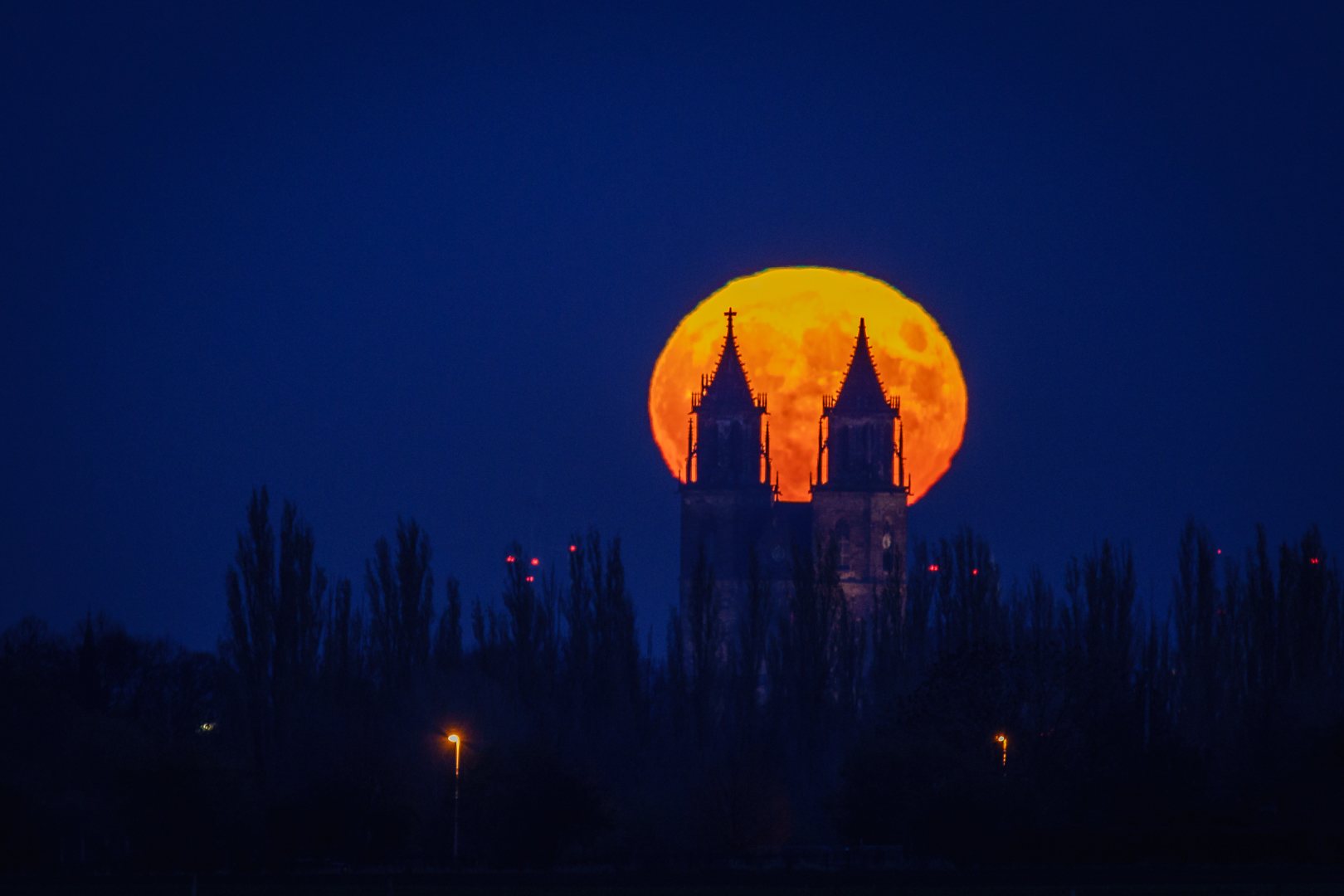 Supervollmond in Magdeburg