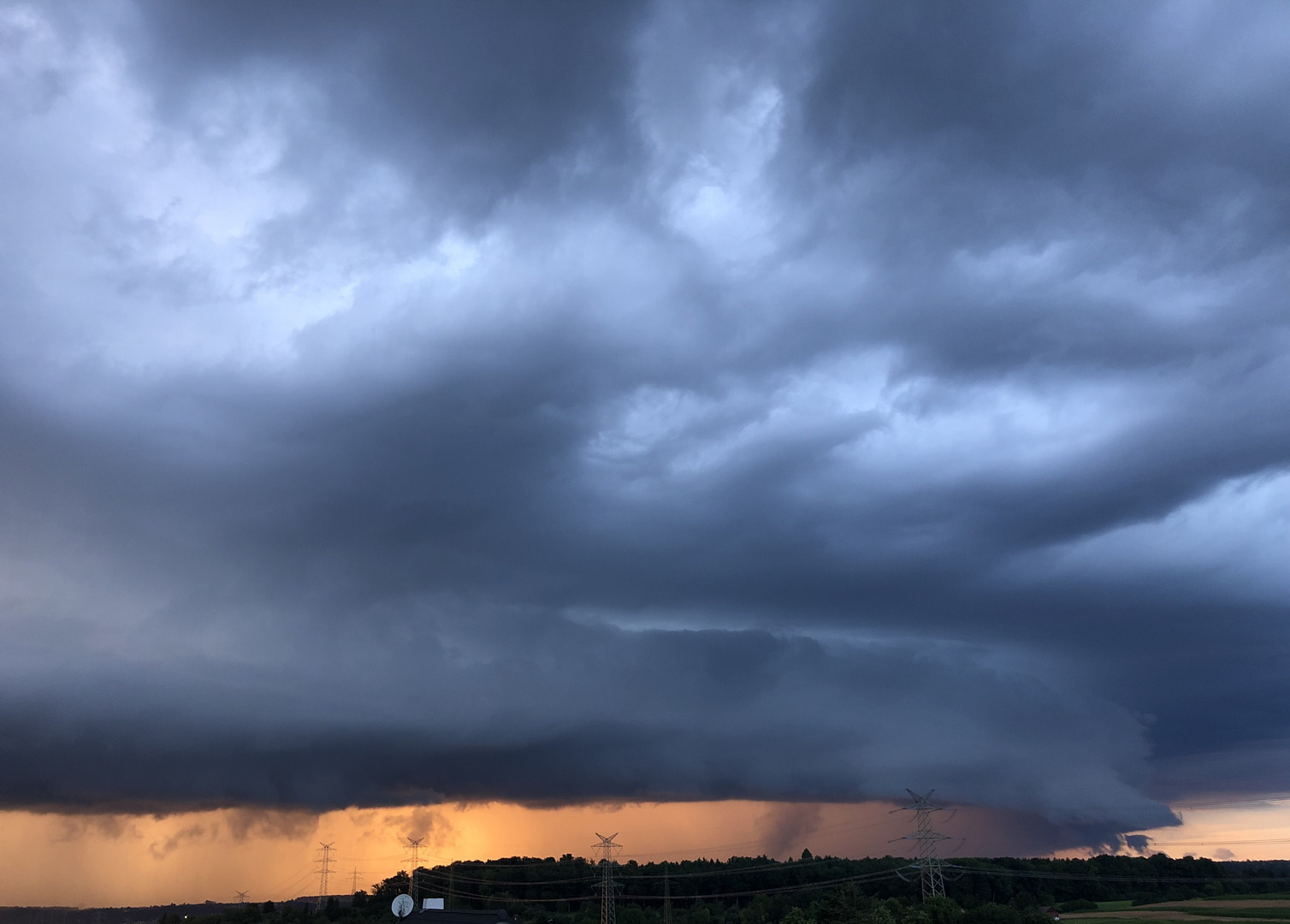 Superzelle mit Sonnenuntergang 