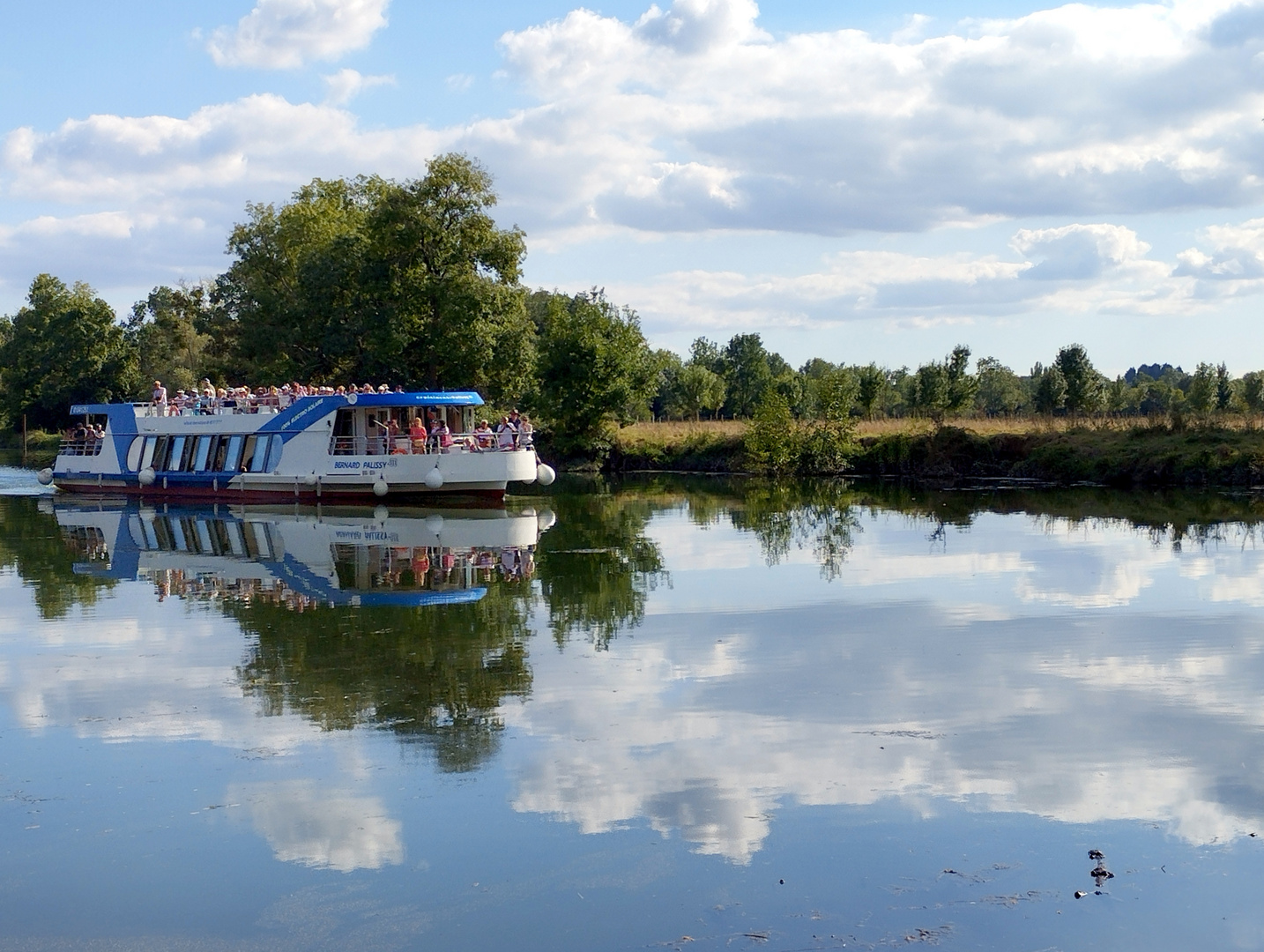 Sur la Charente ...... à Taillebourg