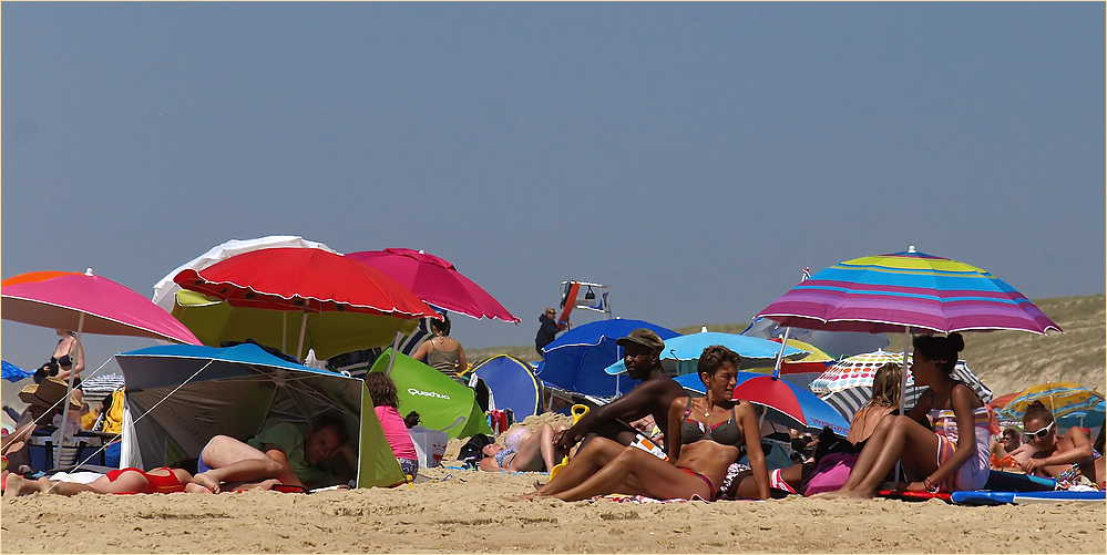 Sur la plage - 5 - Embouteillage -- Am Strand - 5 - Überfüllung