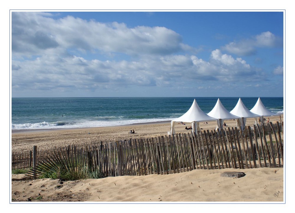 sur la plage abandonnée ...