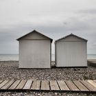 Sur la plage abandonnée...