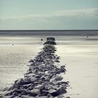 Sur la plage abandonnée...