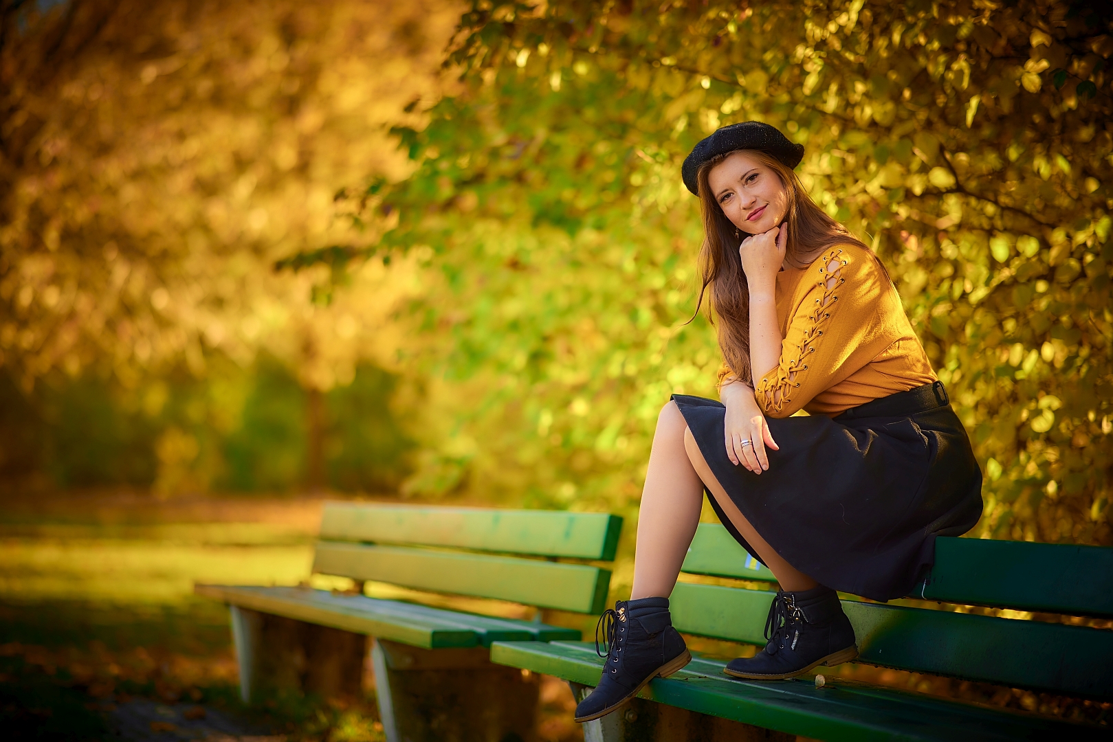 "Sur le banc du parc en automne"