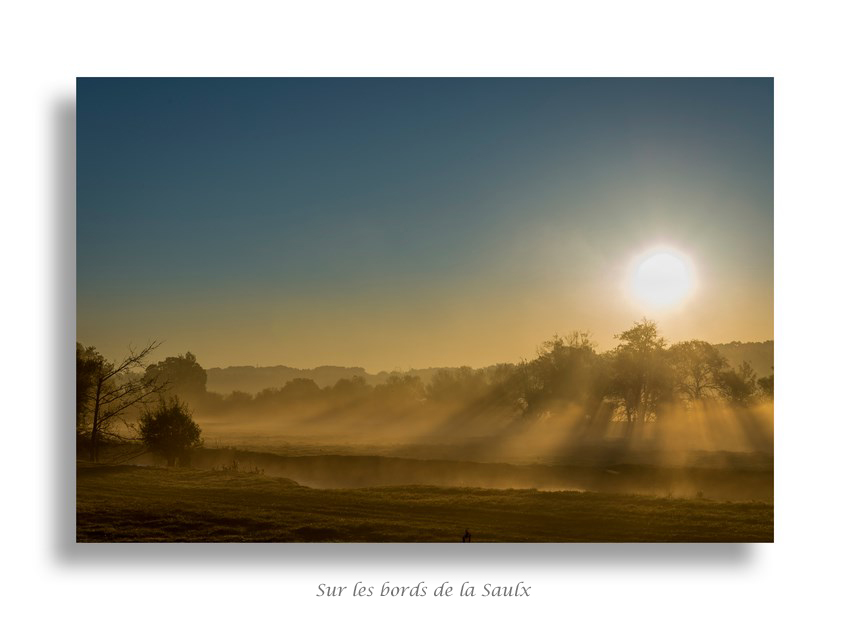 Sur le bord de la rivière