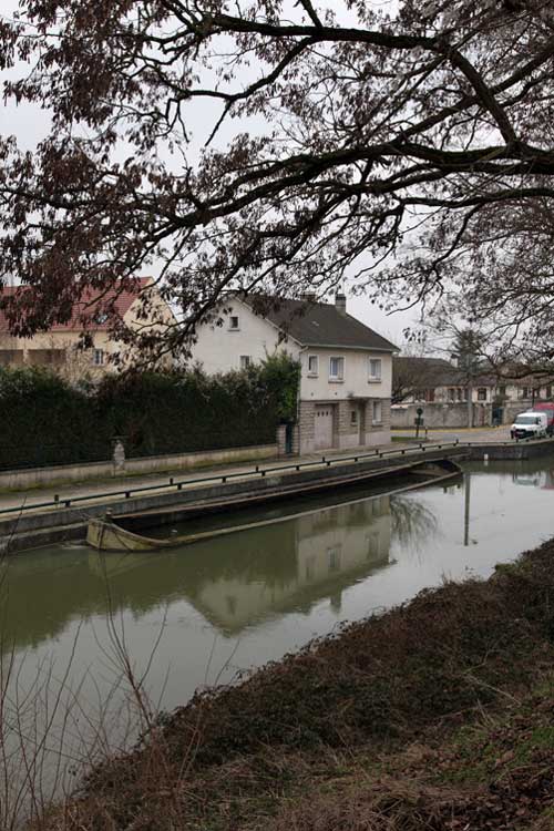 Sur le canal de l'Ourcq