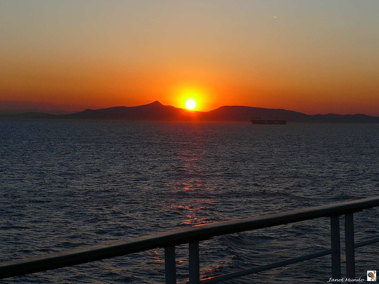 sur le ferry...........