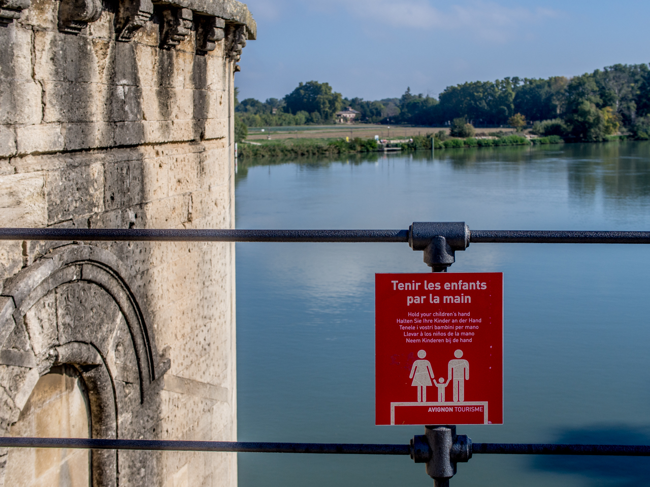 sur le pont d'Avignon