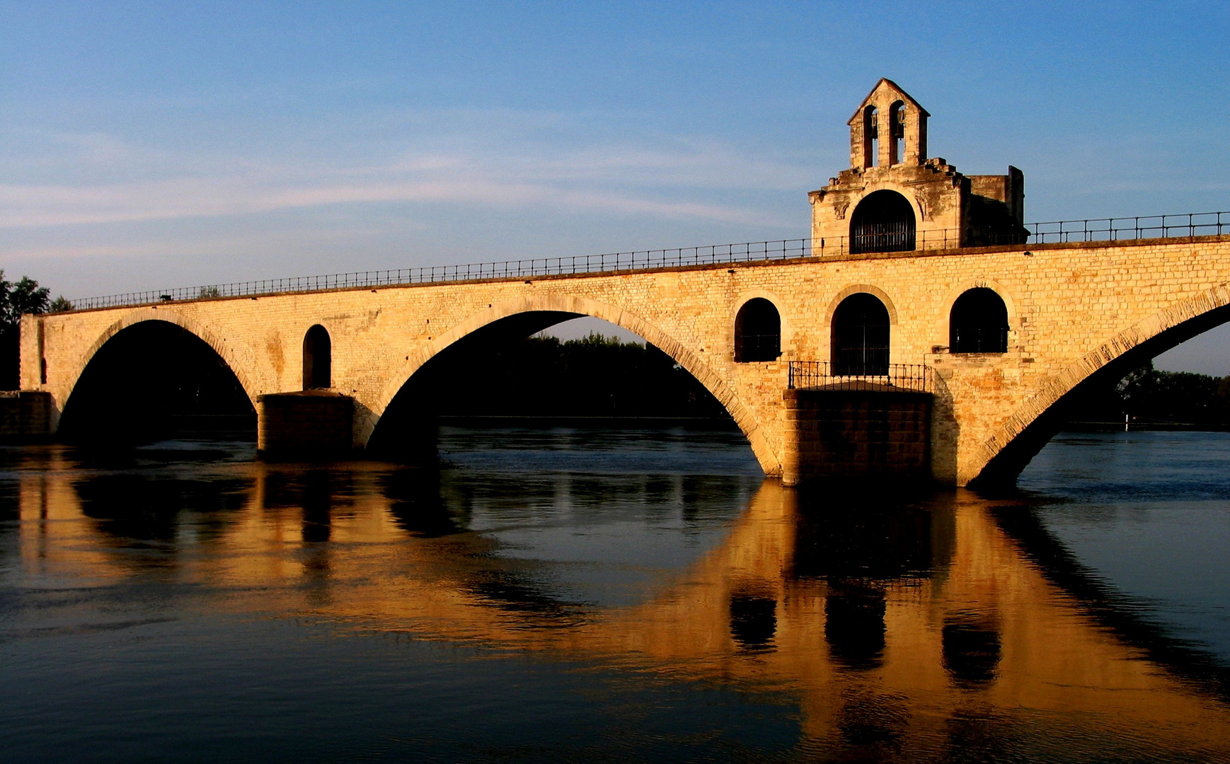 sur le pont d'Avignon