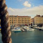 // SUR LE PONT DE L'HERMIONE  / (Marseille)