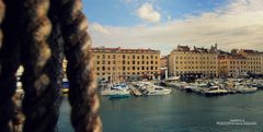 // SUR LE PONT DE L'HERMIONE  / (Marseille)