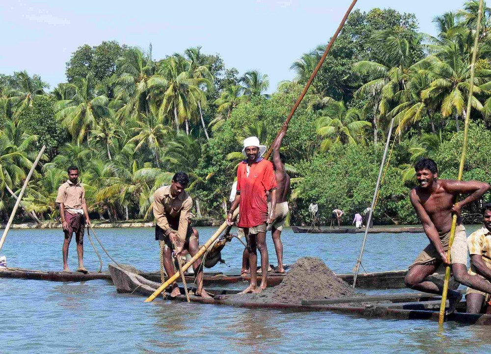 Sur les Backwaters / On the Backwaters