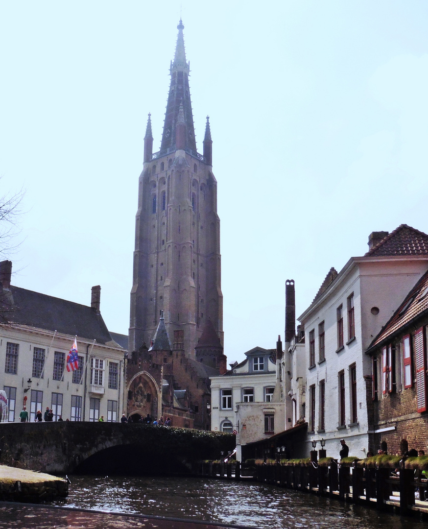 Sur les canaux de Bruges