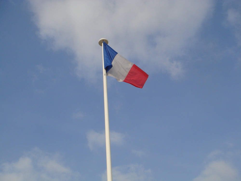 Sur les champs Elysées. Drapeau Français.