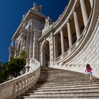 Sur les marches du Palais