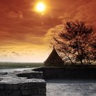 Sur les remparts du Mont St Michel un soir d'été